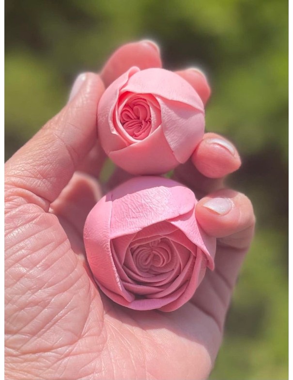 Silicone mold of the Love me Tender rose