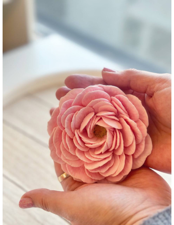 Ranunculus Petal Dream Silicone Mold – Buttercup 90 mm